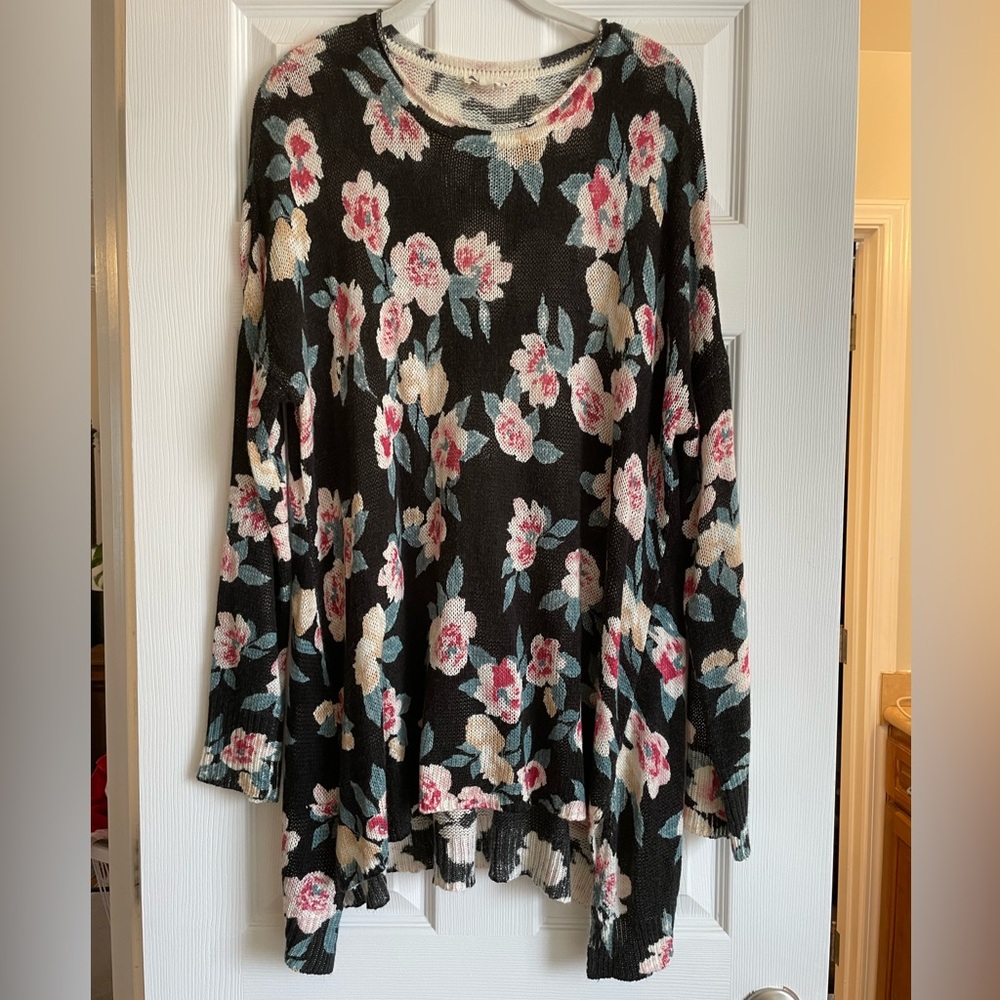 Show Me Your MuMu Black Floral Tunic Sweater
